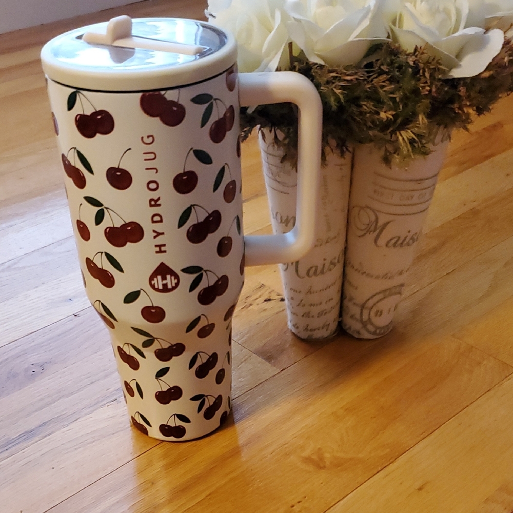 Limited Addition HydroJug White Cherry Pattern Travel Mug with Handle